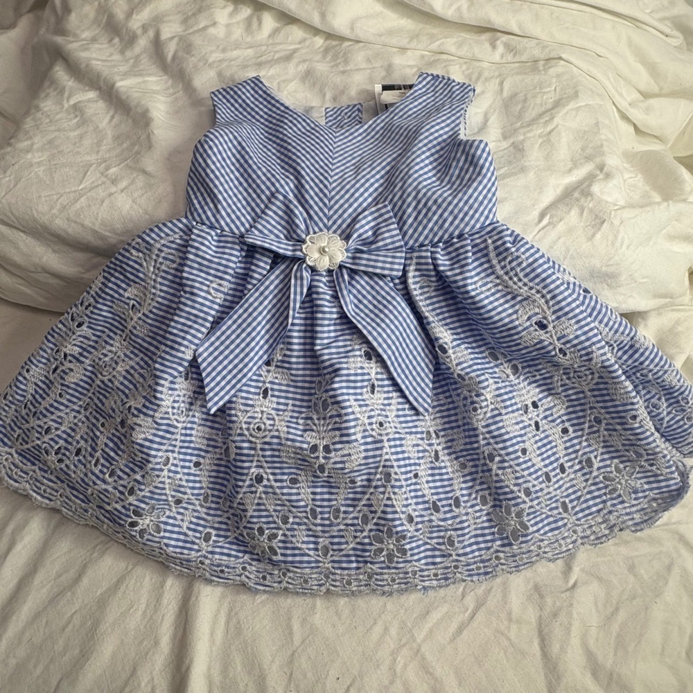 Rare edition Embroidered Eyelet Dress siz  3-6 months